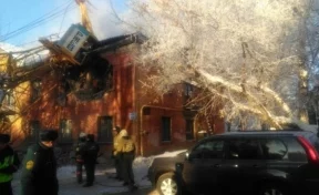 В Кирове на жилой дом рухнул башенный кран: есть жертвы