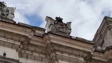 Фото: Беспилотник атаковал здание правительства Белгородской области 1