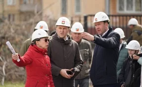 Мэр Кемерова проконтролировал ход капремонта школы №10