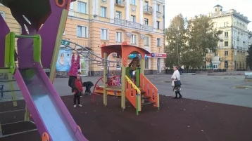 Фото: Скорая не приехала: в департаменте охраны здоровья прокомментировали ЧП на детской площадке в Кузбассе 1
