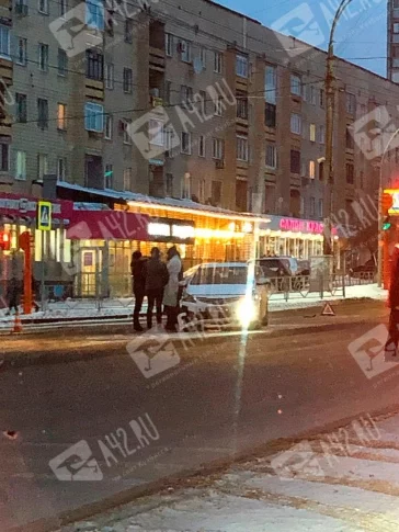 Фото: В Кемерове произошло ДТП на пересечении проспекта Ленина и Пионерского бульвара 2
