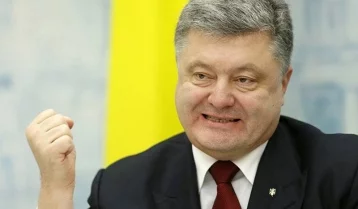 Фото: «Пётр уже пятый»: на Украине на торги выставлена картина с обнажённым Порошенко 1
