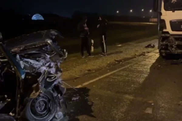 В Краснодарском крае в ДТП с грузовиком погибли 3 человека
