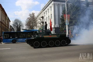 Фото: В Кемерове, Новокузнецке и Юрге прошли торжественные марши военной техники 1