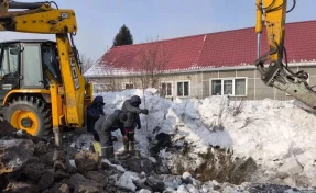 В Прокопьевске из-за аварии отключили холодную воду в десятках домов и детском саду