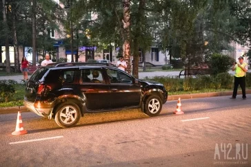 Фото: В Кемерове иномарка сбила восьмилетнюю девочку 3
