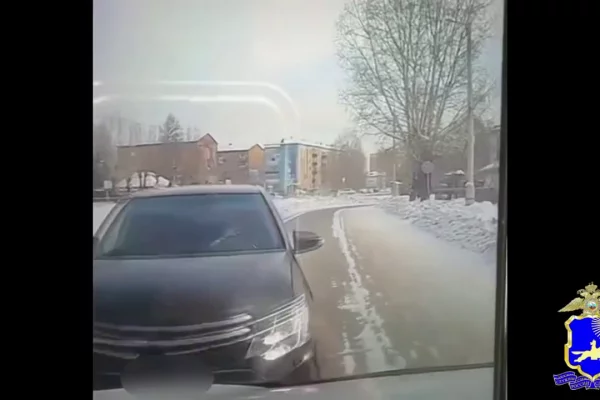 Шестилетний ребёнок совершил ДТП на машине отца в Кызыле