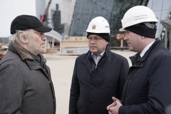 Валерий Гергиев проверил ход строительства филиала Мариинского театра в Кемерове