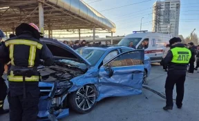 3 взрослых и 2 ребёнка пострадали в ДТП в Екатеринбурге
