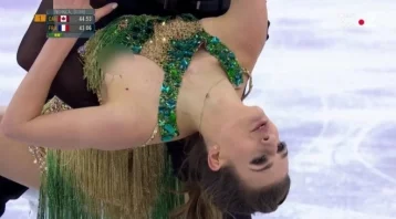 Фото: «Это кошмар»: у олимпийской фигуристки во время выступления расстегнулось платье 1