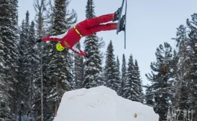 В Кузбассе горнолыжный комплекс возобновил работу после очистки трасс от наледи 