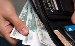 Опрос: кемеровчане чаще готовы дать деньги в долг друзьям, чем родственникам