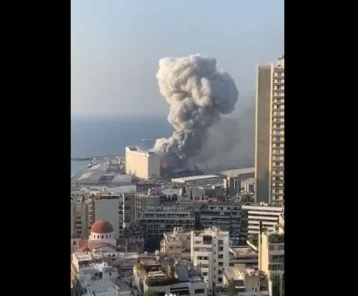 Фото: В Бейруте при взрыве произошёл выброс опасных веществ в атмосферу  1