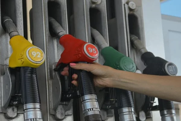Власти Крыма установили фиксированные цены на бензин на 30 дней
