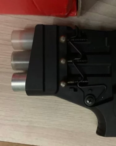 В Челябинске вооружённый мужчина похитил из магазина 80 плиток шоколада