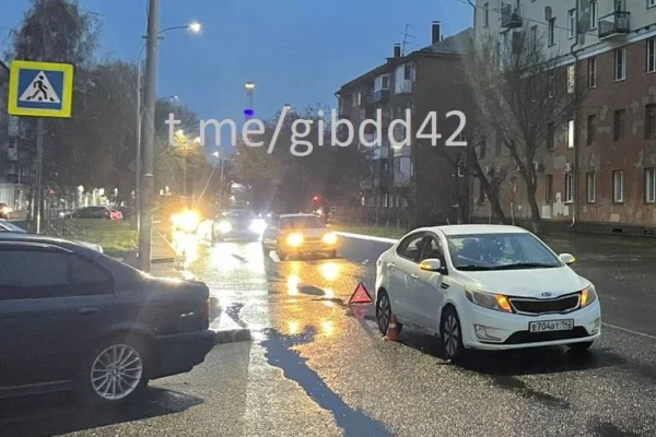В Кемерове иномарка сбила женщину на улице Рукавишникова
