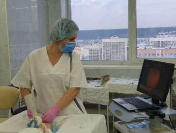 Фото: В Кузбассе врачи спасли 8-месячного ребёнка с опухолями в глазах 1