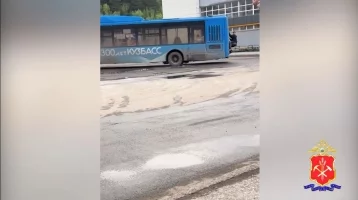 Фото: В Новокузнецке полиция нашла двух юных зацеперов, попавших на видео 1