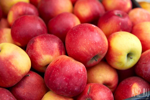 Кемеровостат: в Кузбассе за неделю подорожал сахар и подешевели яблоки