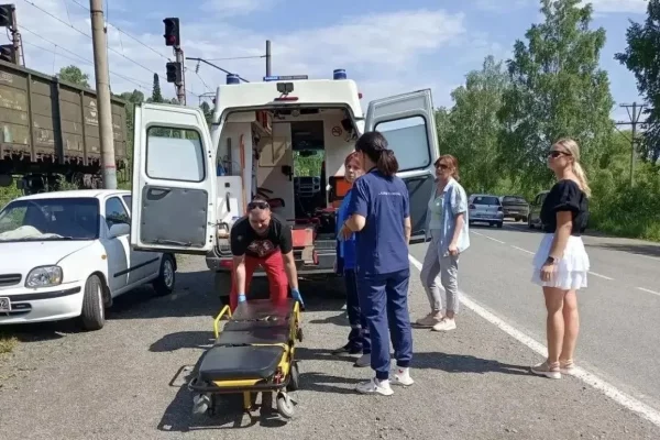 В Междуреченске спасли женщину, которая сутки пролежала в кустах у железной дороги