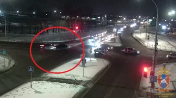 Фото: Три человека пострадали в ДТП на перекрёстке Двужильного — Баумана в Кемерове 1
