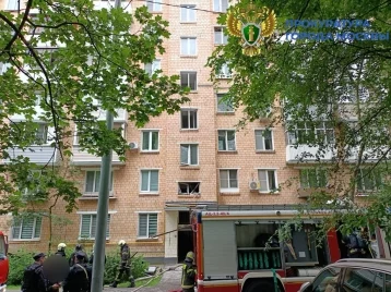 Фото: Взрыв и пожар произошли в многоэтажке в Москве: погиб один человек 1