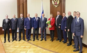 В День наставника работникам «СУЭК-Кузбасс» вручили государственные награды