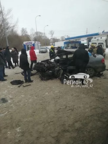 Фото: Стали известны подробности ДТП с автобусом и Lifan на Нахимова в Кемерове 1