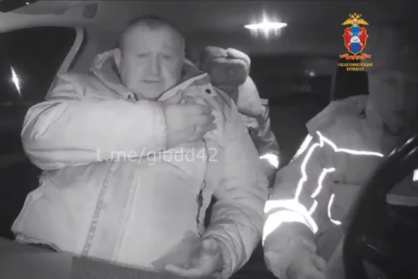 В Кузбассе пьяный водитель пытался оспорить показания алкотестера