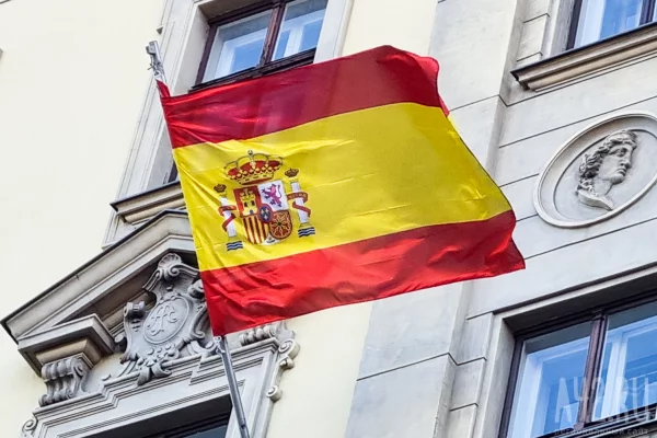 Три человека погибли и 15 пострадали на испанском острове Тенерифе из-за волн