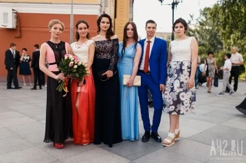 Фото: Стало известно, сколько кузбасских 11-классников отметили выпускной в 2017 году 1