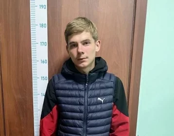 Фото: Не вернулся из школы: в Кузбассе пропал высокий 17-летний подросток 1