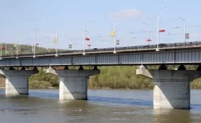 Четыре полосы закроют на полтора года, въехать по развязкам нельзя, зато пустят электричку: главное о перекрытии Кузбасского моста