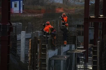 Фото: Губернатор Илья Середюк побывал на стройплощадке Кузбасского реабилитационного центра 2