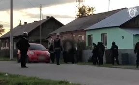 Застрелил соседа из ружья: появилось видео с места убийства мужчины в Кузбассе