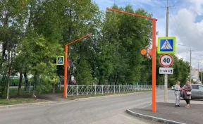 В Кемерове заработали три новых светофора у школ