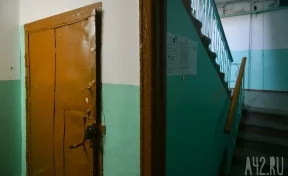 Кемеровчанин с мачете угрожал убийством женщине из-за громкой музыки