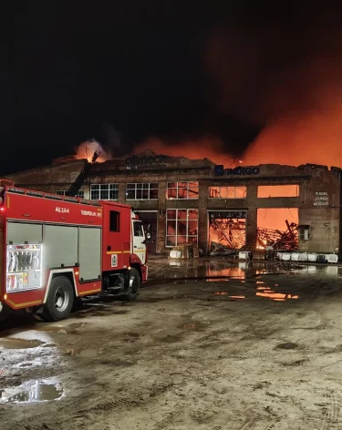 Пожар в две тысячи «квадратов» произошёл на производстве в Нижнем Новгороде