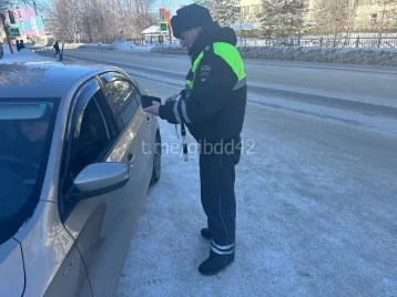 Фото: 61 нарушителя ПДД выявили за день в кузбасском городе сотрудники ГАИ 1
