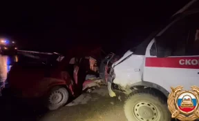 В Ростовской области в ДТП с машиной скорой помощи погибли 2 человека