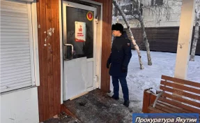 В Якутске из-за пожара на тёплой остановке погиб человек