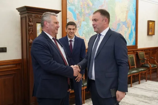 Губернатор обсудил производство в Кузбассе белорусской техники