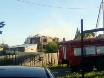 Фото: Пожар в коттедже на Металлплощадке попал на видео 2