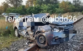 На Ставрополье два человека стали жертвами ДТП с локомотивом 