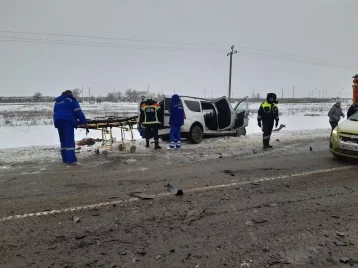 Фото: В аварии под Саратовом погибли три пациента и водитель, ехавшие на гемодиализ. Ещё два человека пострадали 1