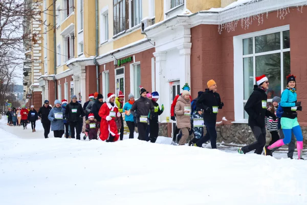 «Встаём с кроватей, не ленимся»: министр позвал кузбассовцев на «Забег обещаний»