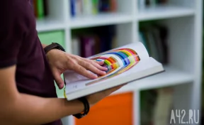 В США женщина вернула детскую книгу в библиотеку через 46 лет