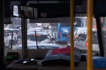Фото: Соцсети: водитель кемеровского автобуса накричал на ребёнка 1
