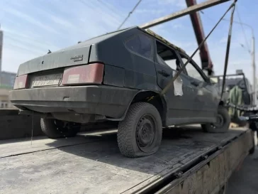 Фото: В Новокузнецке с улиц эвакуировали надоевший горожанам автохлам 3