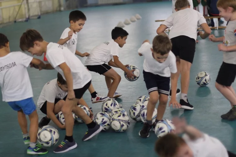 Фото: «Мы воспитываем таланты»: как работает детская школа «2 футбола» 3